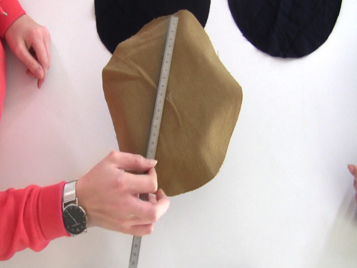 Test textile n°5 : le drapéomètre. Comment déterminer le coefficient de drapé d’un tissu ?